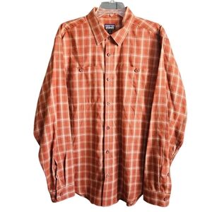 Patagonia Men's Organic Cotton Orange Plaid Long Sleeve Button-Up Shirt Size Med